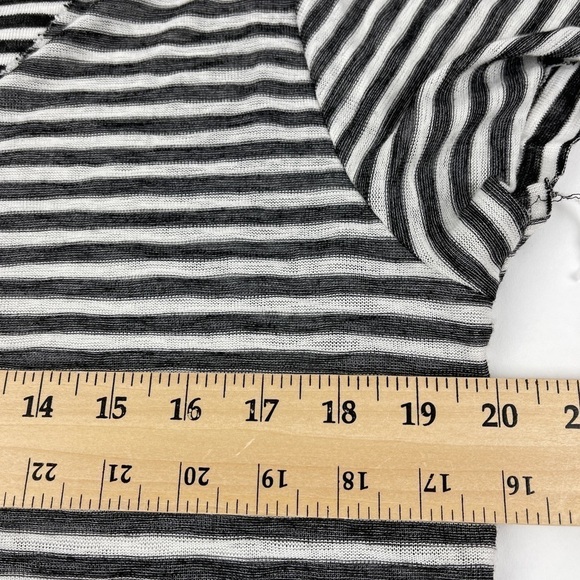 Project Social T Urban Outfitters Tshirt Womens Small White Black Striped Vneck - Picture 10 of 10